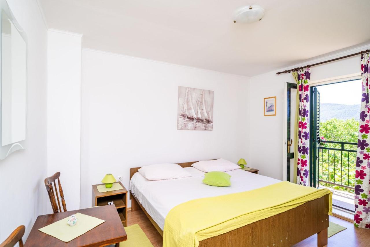 Apartment Laurel Leaf Lovorno Exterior foto