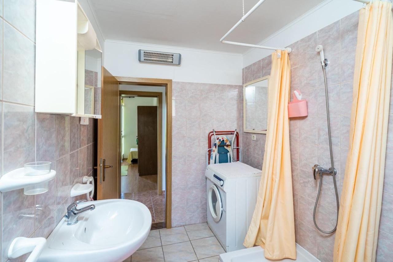 Apartment Laurel Leaf Lovorno Exterior foto