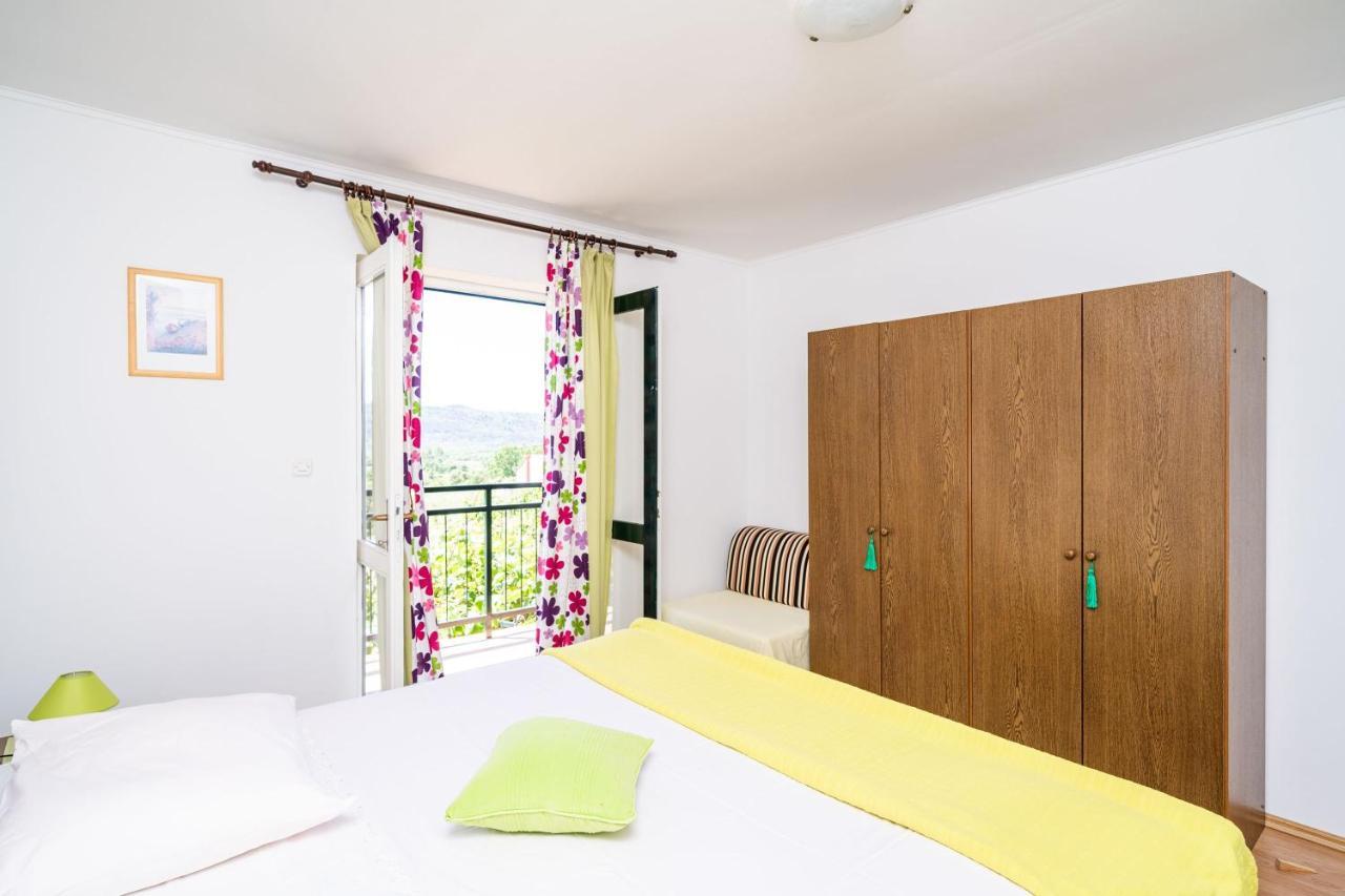 Apartment Laurel Leaf Lovorno Exterior foto