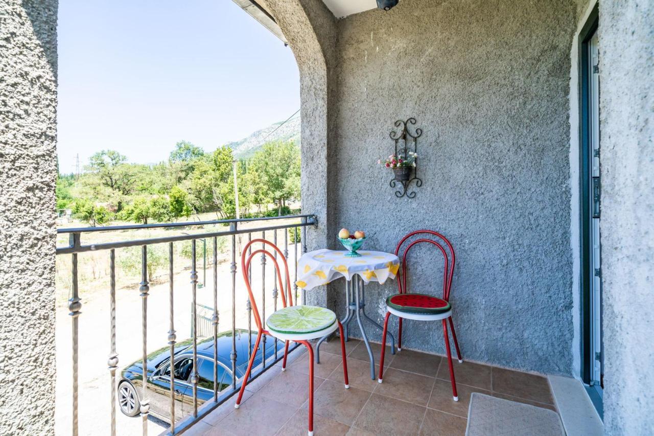 Apartment Laurel Leaf Lovorno Exterior foto