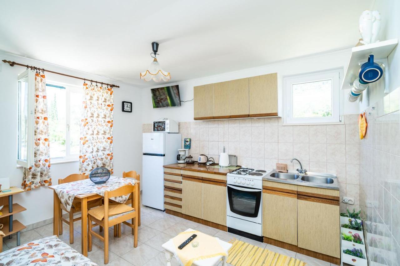 Apartment Laurel Leaf Lovorno Exterior foto